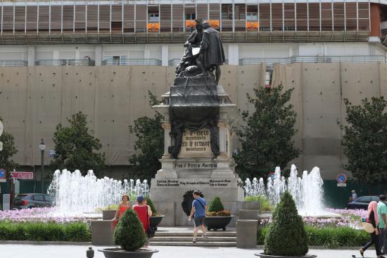 Plaza de Isabel La Católica